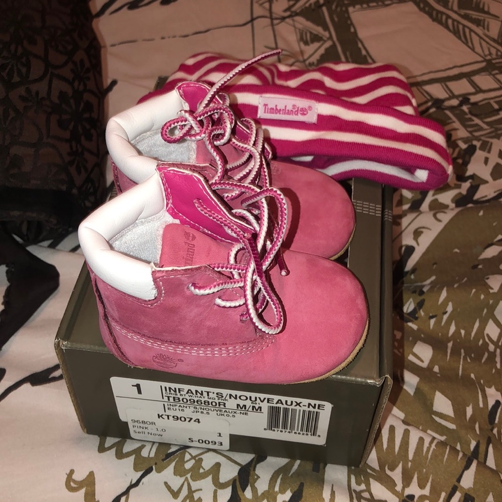 Brand new  Timberlands bootie and hat size 1